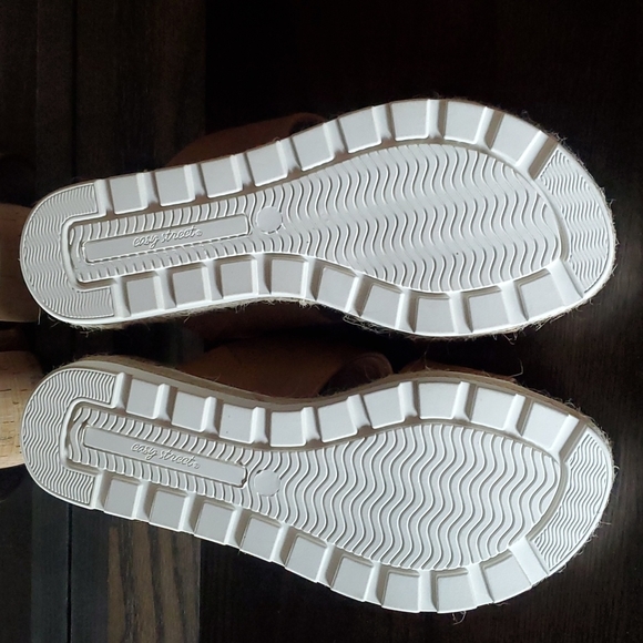 NWOT Easy Street MaryAnn Wedge Sandals - Picture 10 of 10